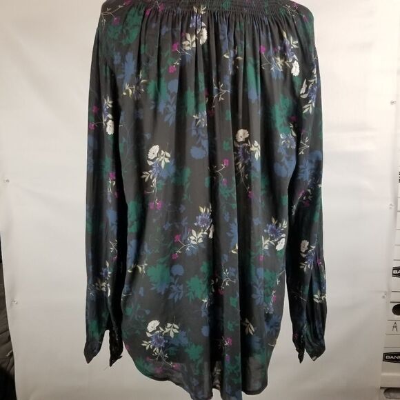 TORRID Size 0. Peasant style blouse. BLACK, GREEN. - Picture 4 of 13